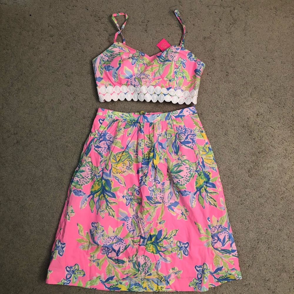 NWT Evernia set in Squeeze the day Size 4